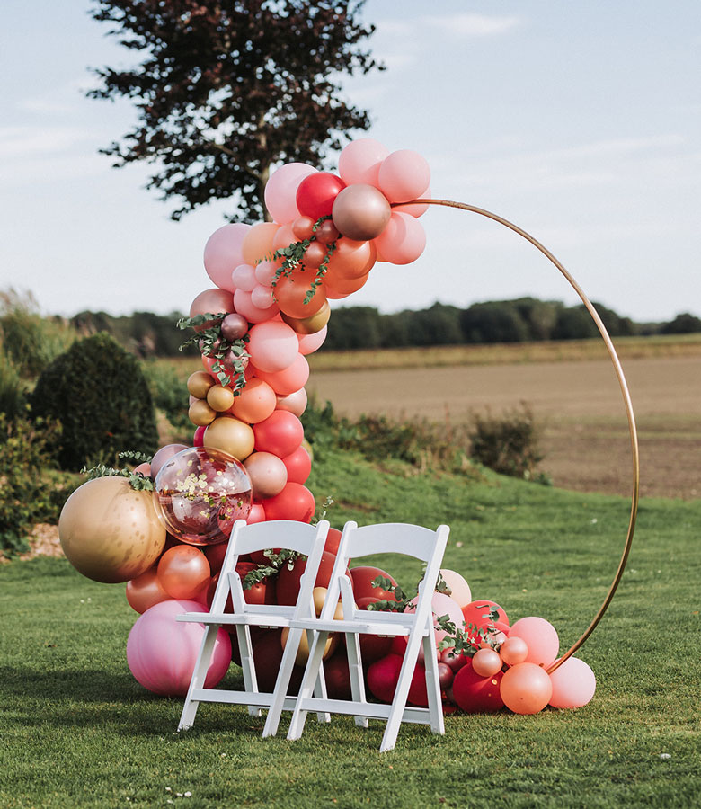 hochzeit-landhaus-freie_trauung-ballon-bogen-detail-780x900px