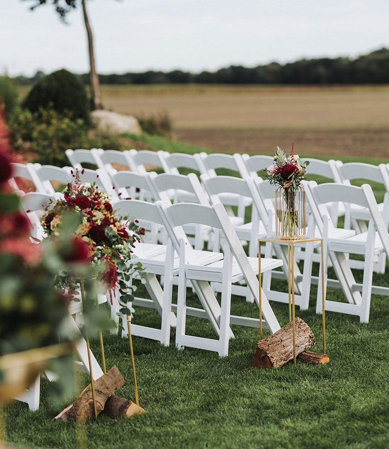 hochzeit-landhaus-freie_trauung-deko-reihen-780x900px